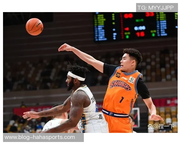 赛后复盘:上海篮球队与西安篮球队的表现分析与状态对比 赛后复盘:上海篮球队与西安篮球队的表现分析与状态对比